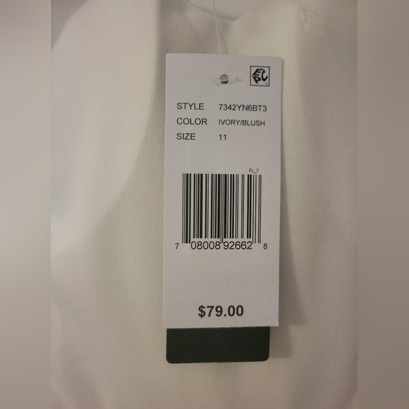 Short open back social dress size 11 juniors - Picture 8 of 8